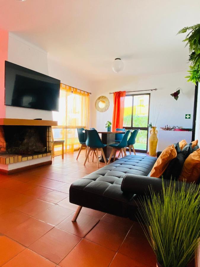 Вілла Summer House, Only 2 Minutes To The Beach In Vilamoura! Екстер'єр фото