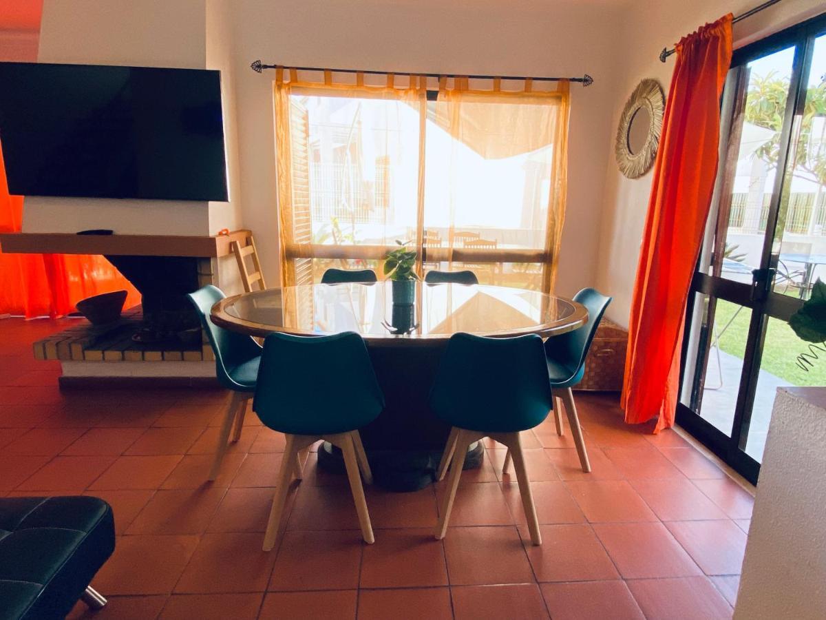 Вілла Summer House, Only 2 Minutes To The Beach In Vilamoura! Екстер'єр фото
